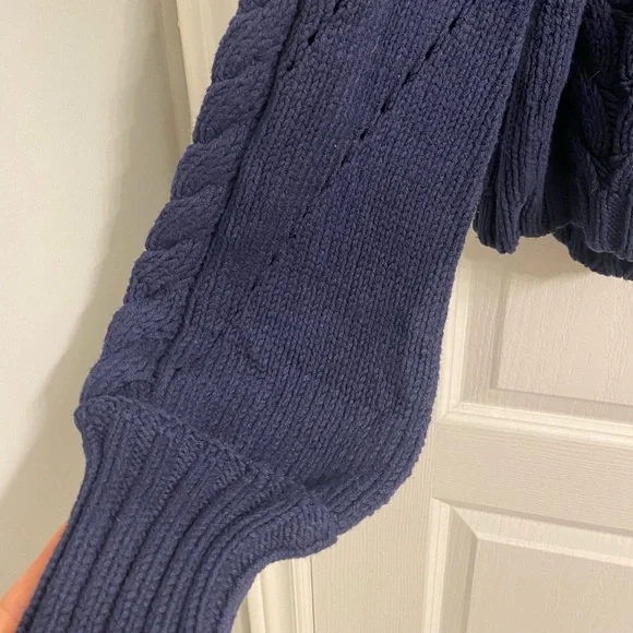 NWT Free People Cable Knit Sweater Navy Blue scooped Neck Ripped Cuff Size XS/S - Picture 11 of 15